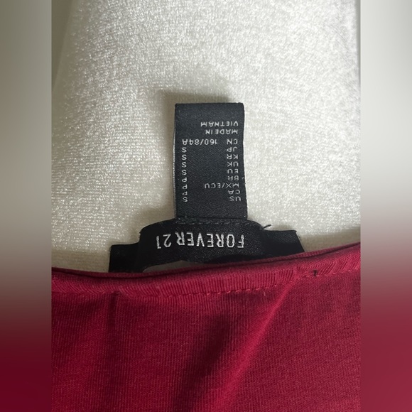 FOREVER 21 | HALF SLEEVE LOW CUT BURGUNDY BODYSUIT - Picture 3 of 5